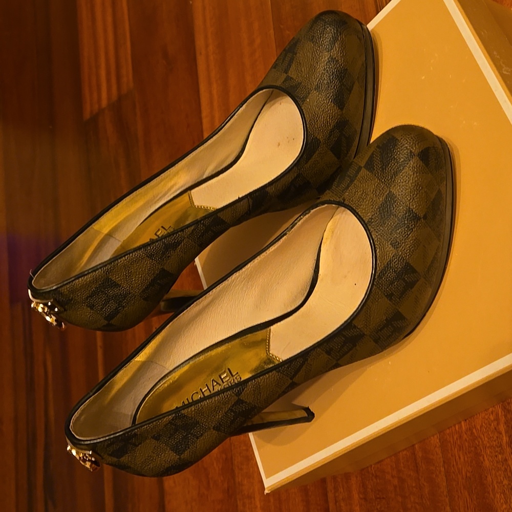 Michael Kors Checkered Brown Heels Sz 9